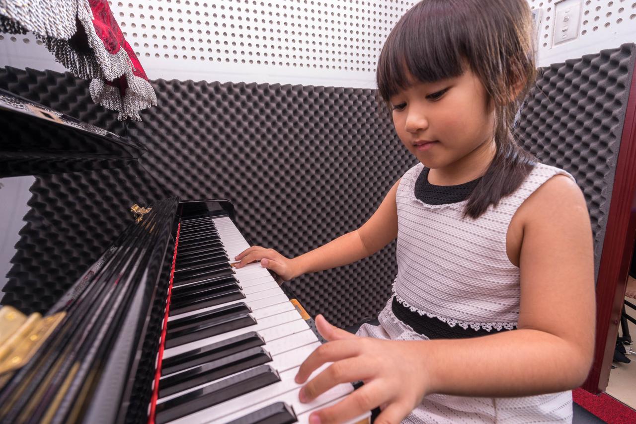 Dạy đàn piano cho bé